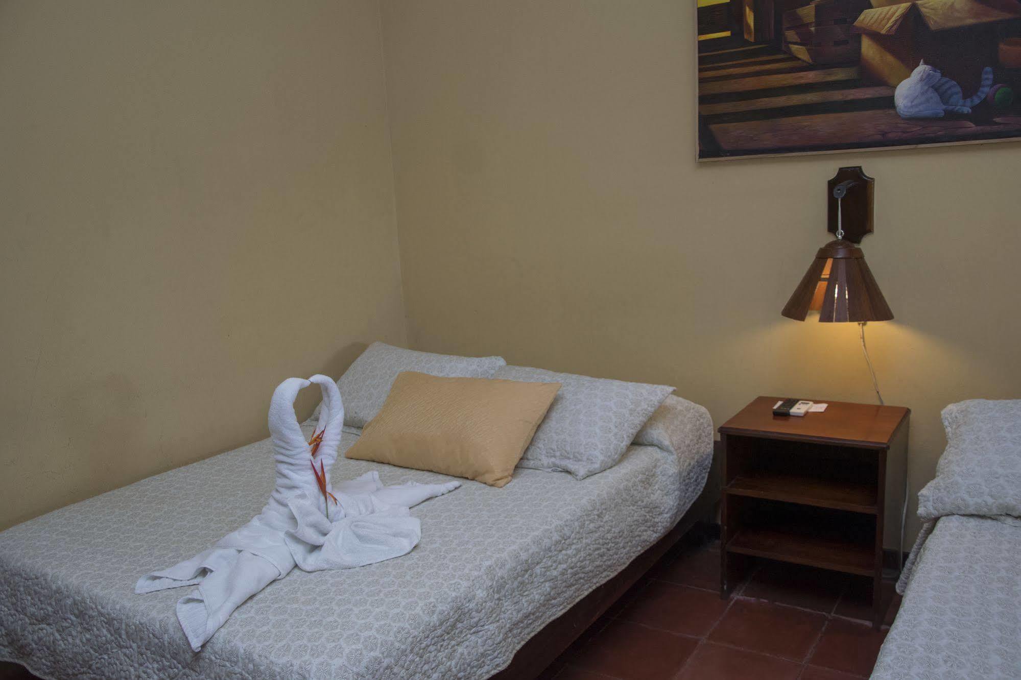 מנואל אנטוניו Condominio Villas El Parque מראה חיצוני תמונה