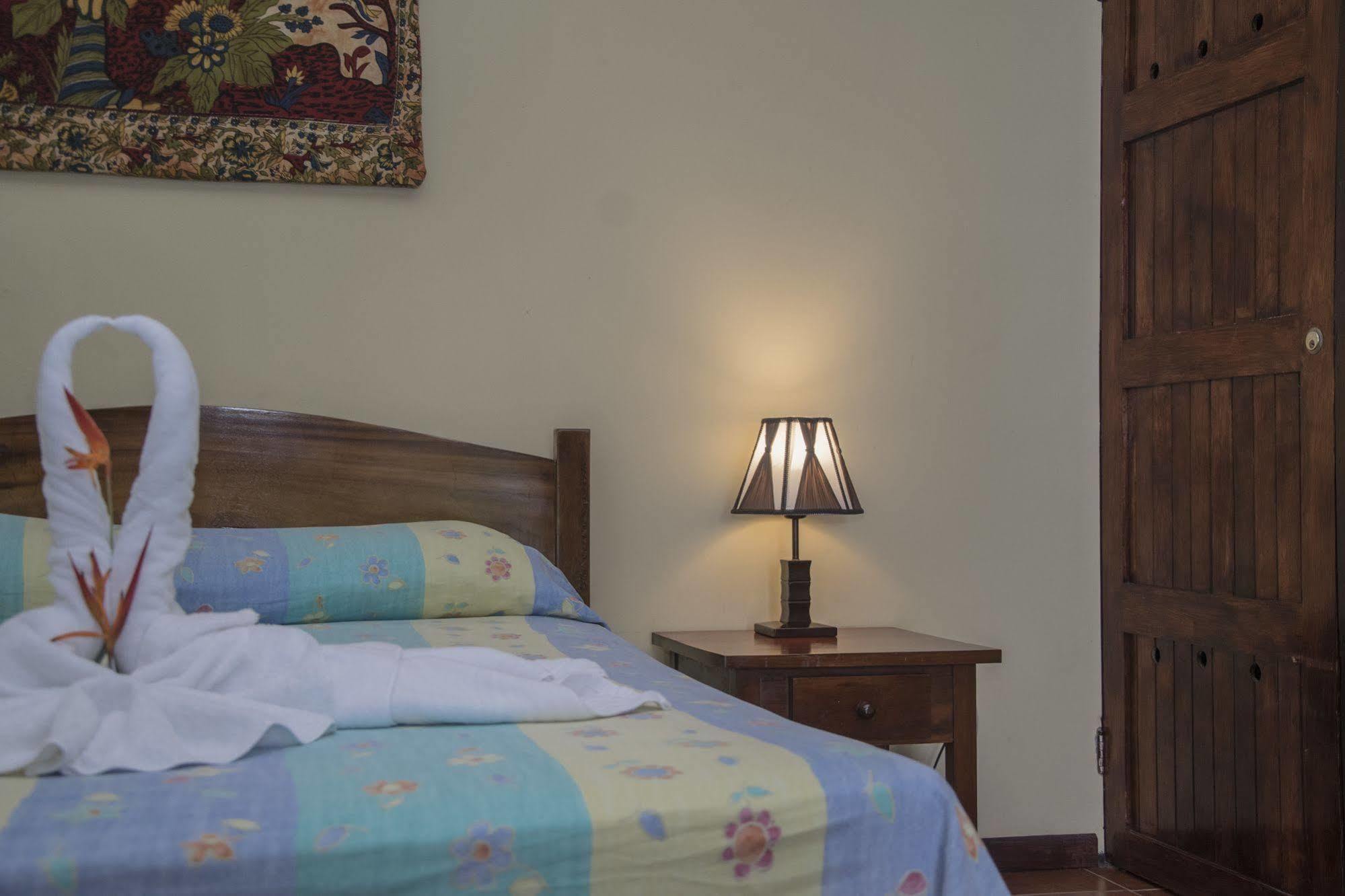 מנואל אנטוניו Condominio Villas El Parque מראה חיצוני תמונה