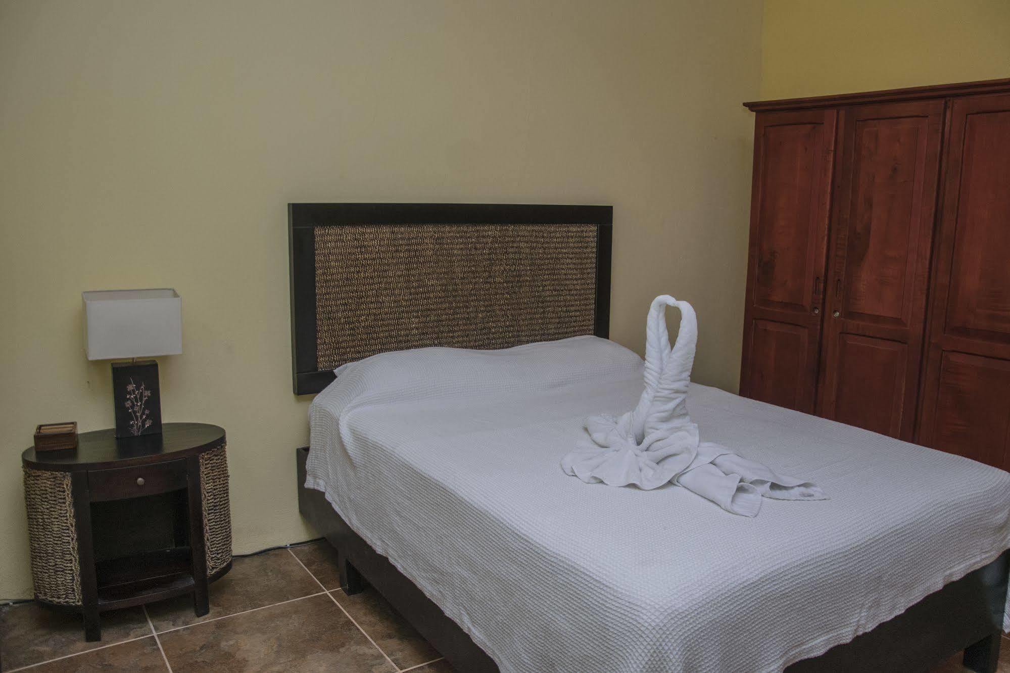 מנואל אנטוניו Condominio Villas El Parque מראה חיצוני תמונה