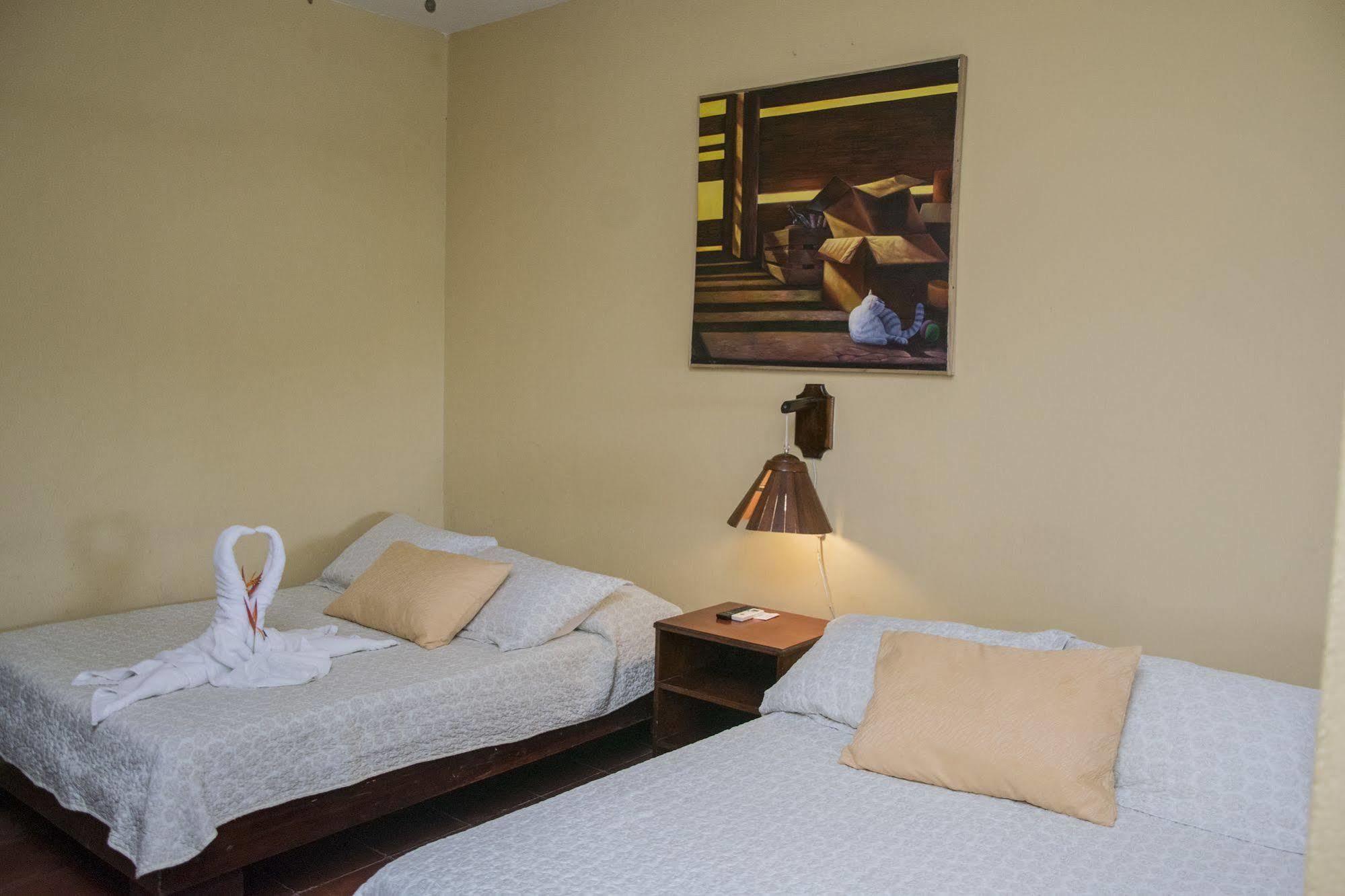 מנואל אנטוניו Condominio Villas El Parque מראה חיצוני תמונה