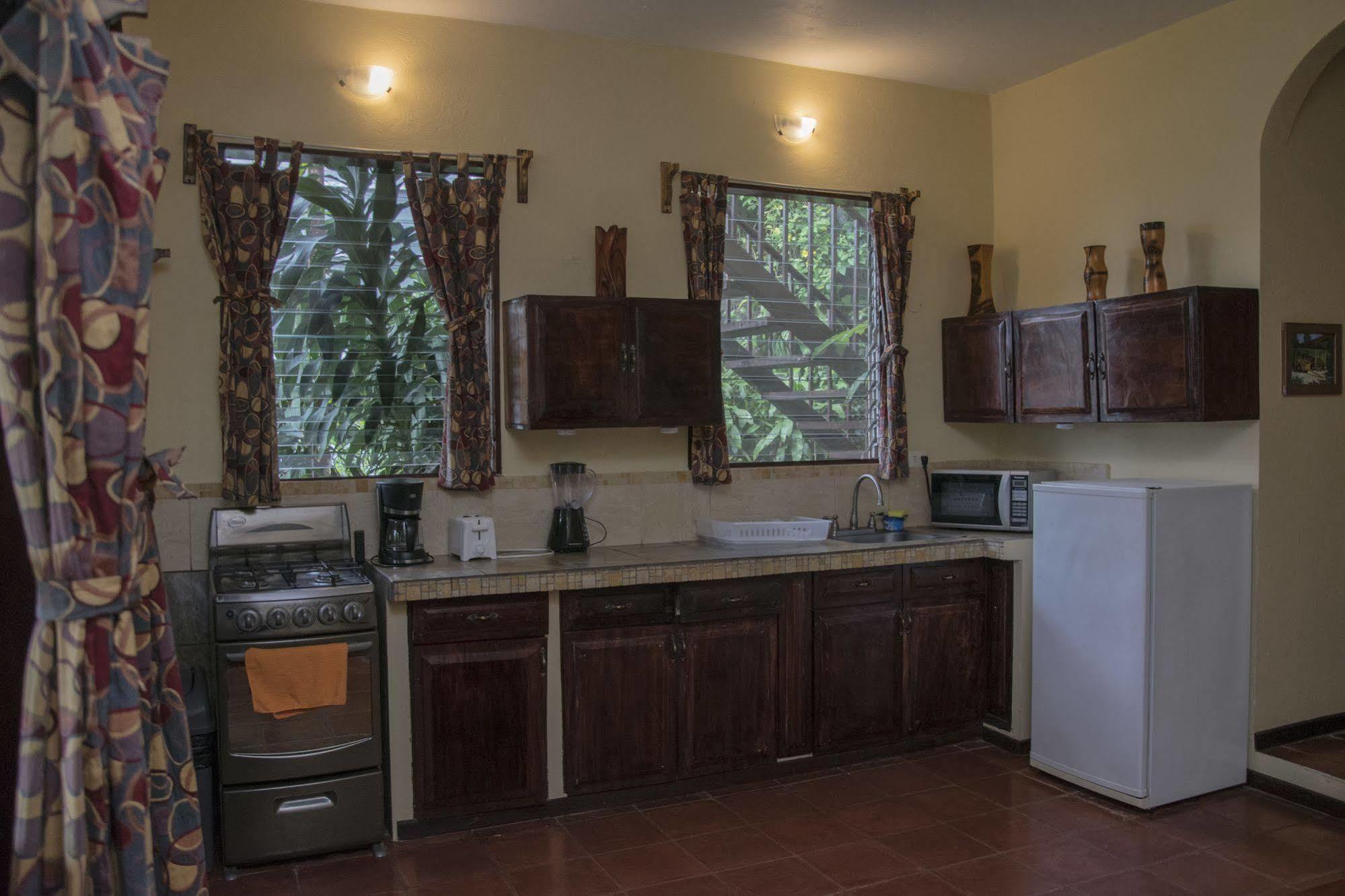 מנואל אנטוניו Condominio Villas El Parque מראה חיצוני תמונה