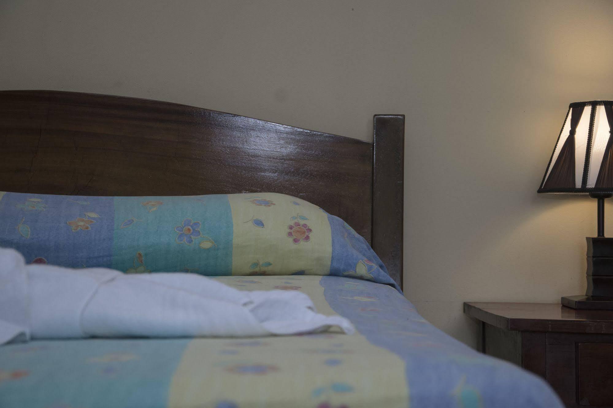 מנואל אנטוניו Condominio Villas El Parque מראה חיצוני תמונה